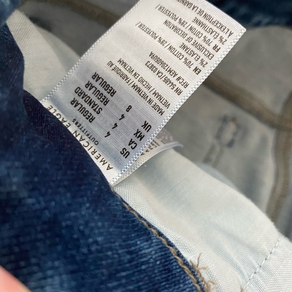 Distressed High Rise Jeggings - Picture 6 of 8